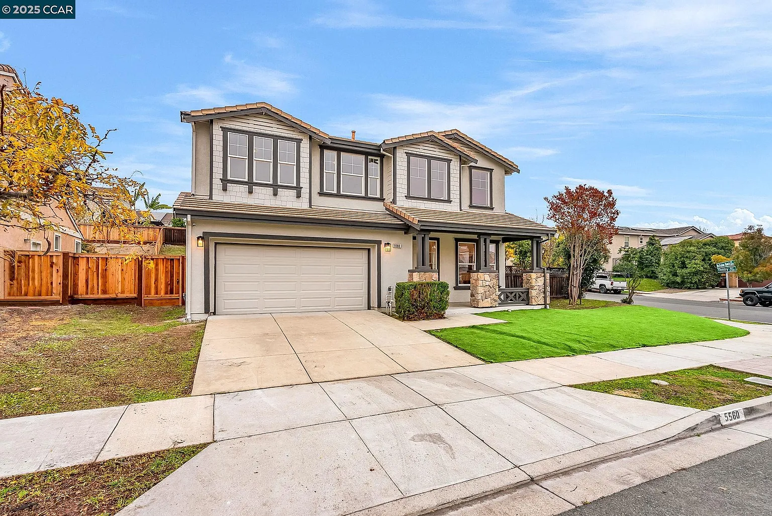 5560 McFarlan Ranch Dr photo 1
