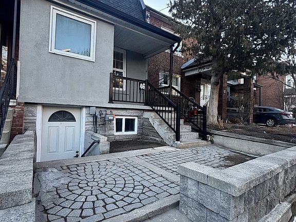 2nd image of 46 Coolmine Rd