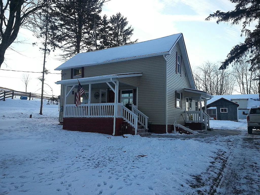 4086 Swonger Rd NW photo 1