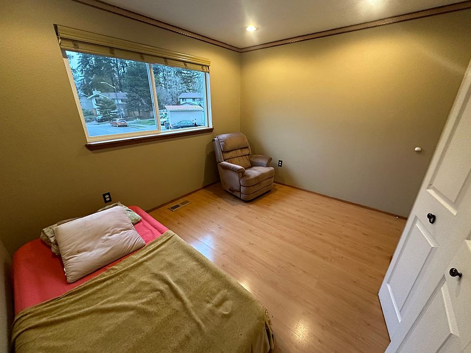 1st image of 1742 Olympia Ave SE #1742