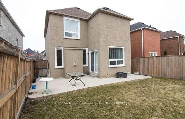 10 Treepark St #MAIN 2ND — Photo 18