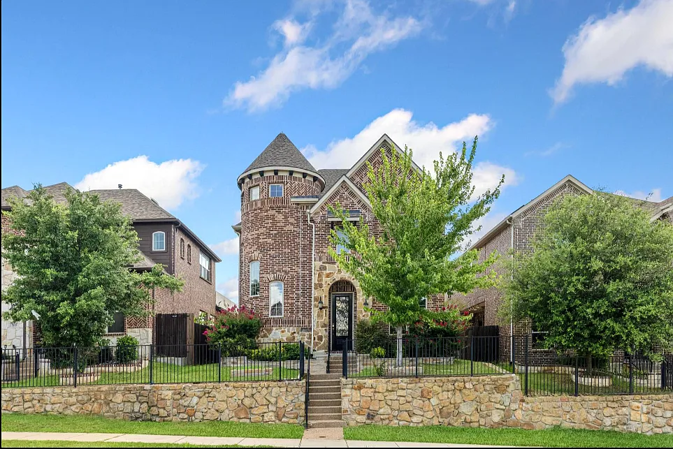 4 bed, 3.5 bath, 2769 sqft, $3,600 — Photo 3