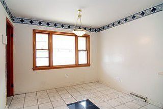 5th image of 509 Hoxie Ave