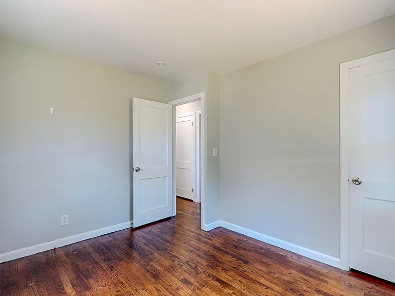 677 Garfield Ave — Photo 23