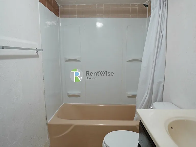 1126 Commonwealth Ave #A — Photo 15