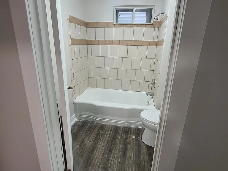 4824 Olcott Ave #1B — Photo 2