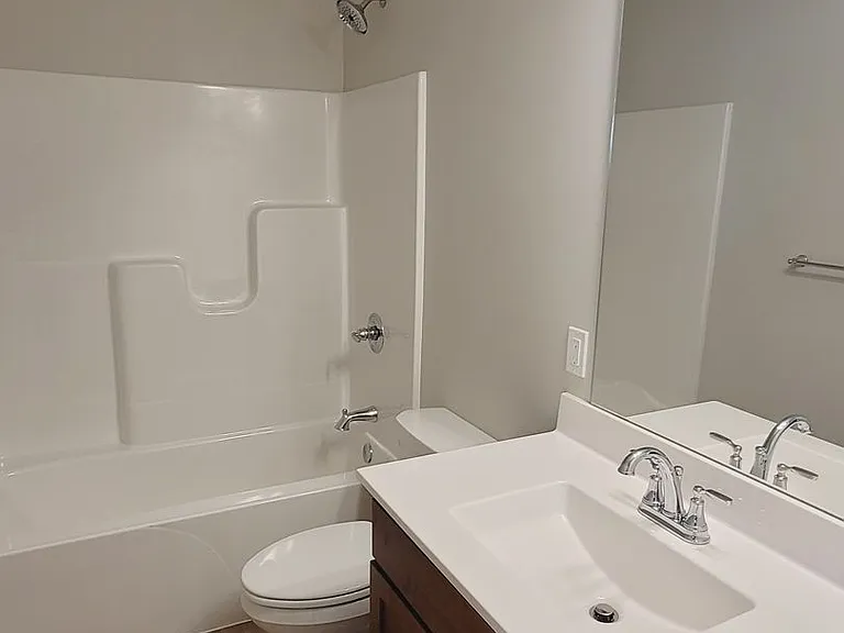 4604 Alan Ln. — Photo 7