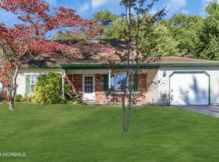 24 Yellowstone Ln, Howell, NJ 07731