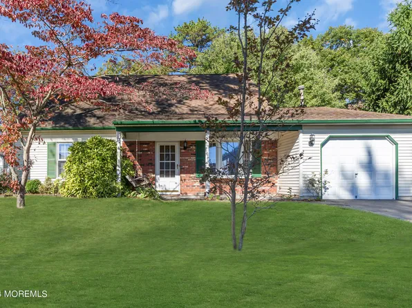 24 Yellowstone Lane, Howell, NJ 07731