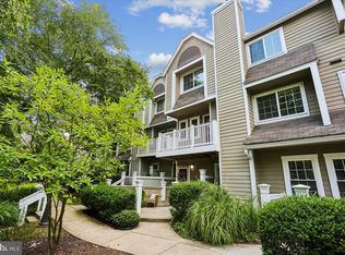 10827 Hampton Mill Ter APT 360, Rockville, MD 20852