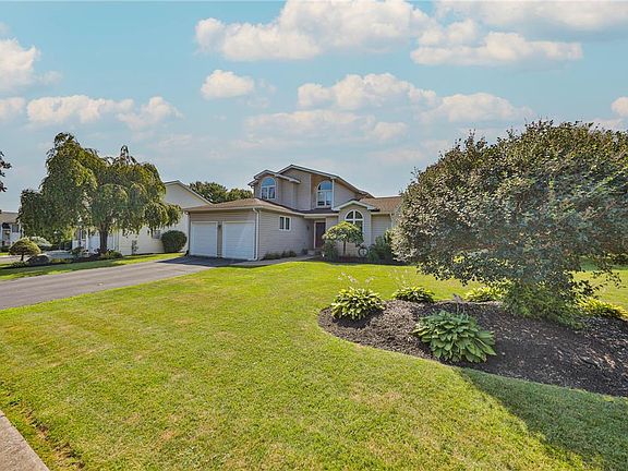 2nd image of 1317 Melanie Ln