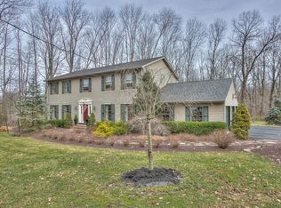 26 McCatharn Rd, Lebanon, NJ 08833