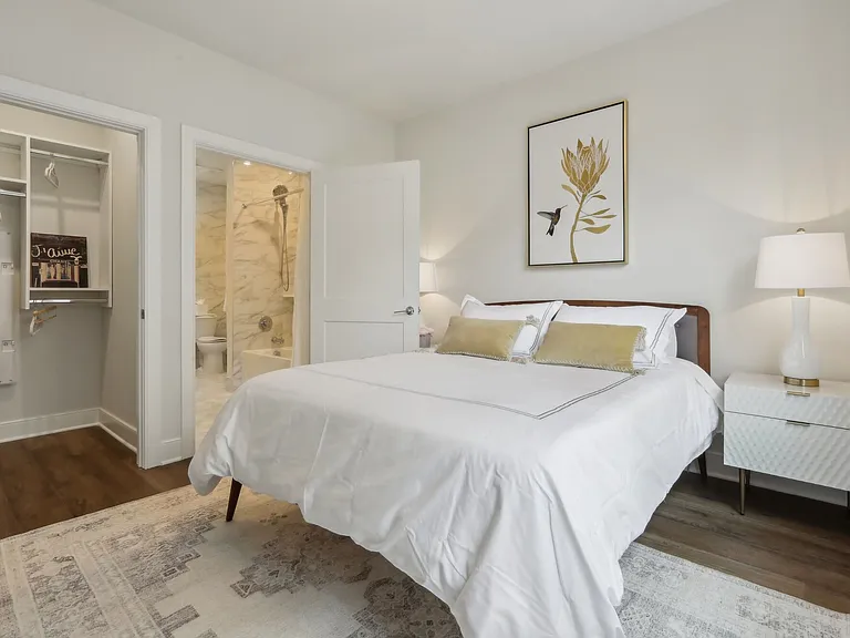 Berkeley House — Photo 1