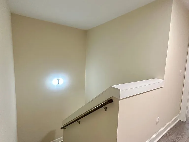 522 Addison Ave — Photo 35