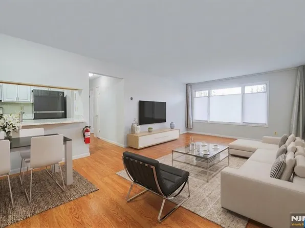 216A Washington Ave, Fort Lee, NJ 07024