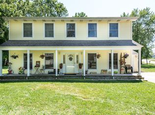 17987 W Greentree Rd, Grayslake, IL 60030