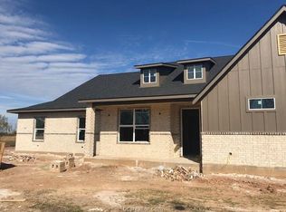 5023 Lantern Ln, Bryan, TX 77808