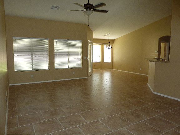 3rd image of 1727 E Desert Ln