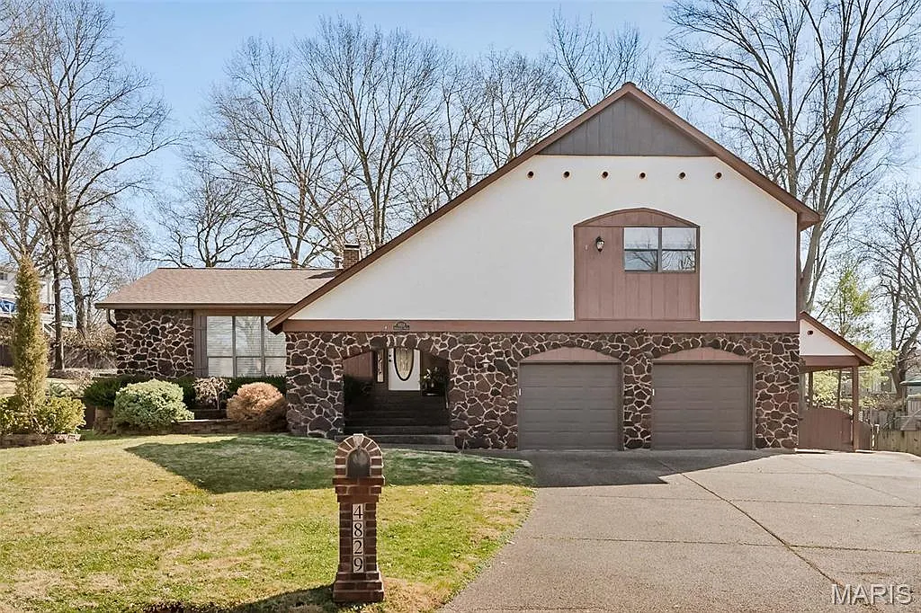 4829 Gatesbury Dr photo 1