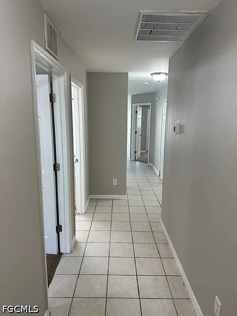 2 bed, 2.0 bath, 2330 sqft, $1,475 — Photo 3