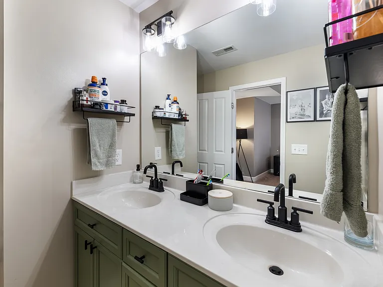 2718 Dracut Ln — Photo 15