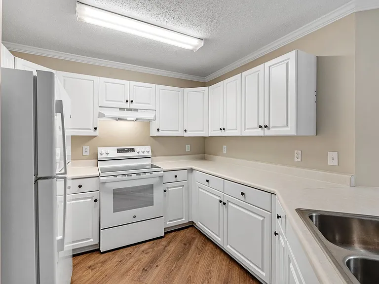 10 Whitfield Way — Photo 12