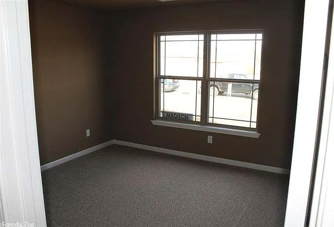 159 Harvick Cir — Photo 16