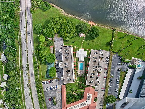 3rd image of 300 Golfview Road #407