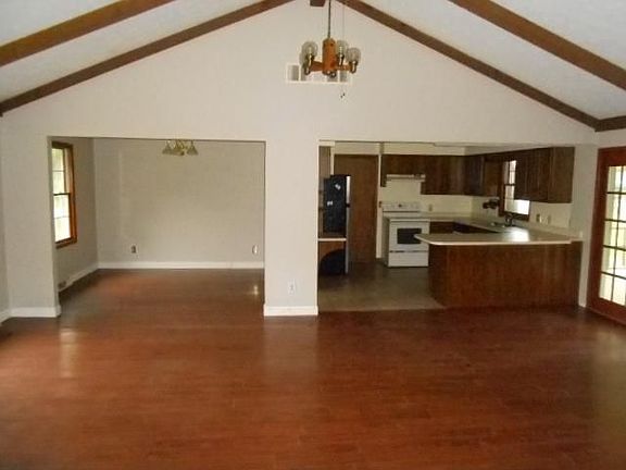 5th image of 4852 E County Road 400 S