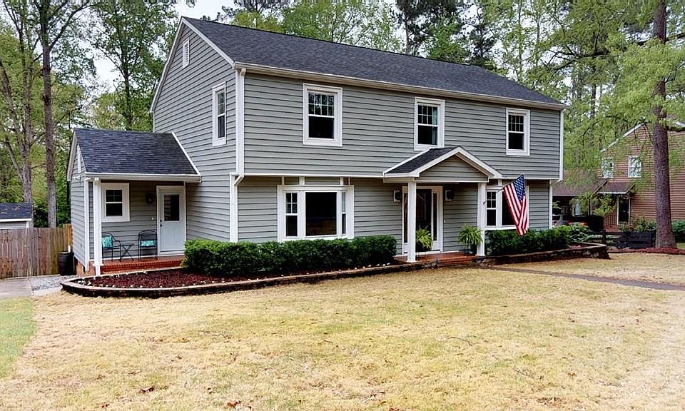 1st image of 299 Wakefield Ln S