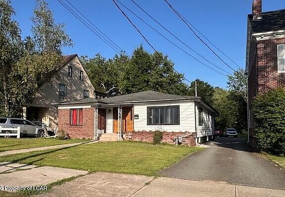 3rd image of 1603 Wyoming Ave