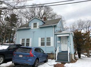 1 Creston Ave, Woburn, MA 01801
