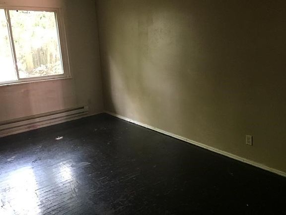 3rd image of 3015 Bracken Woods Ln APT 3