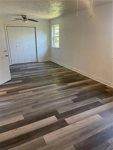 1728 Farragut St — Photo 10