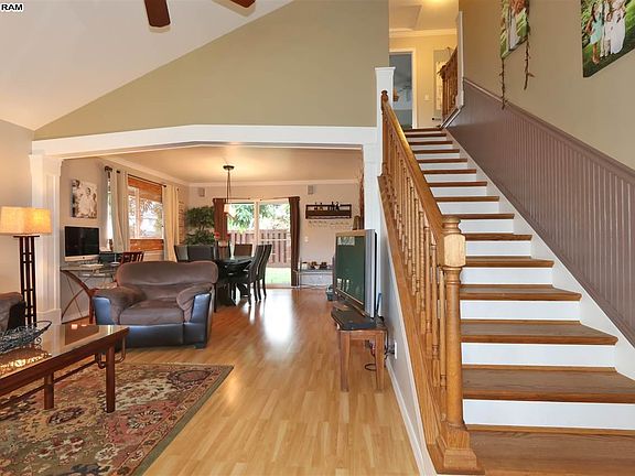 2nd image of 78 Poniu Cir