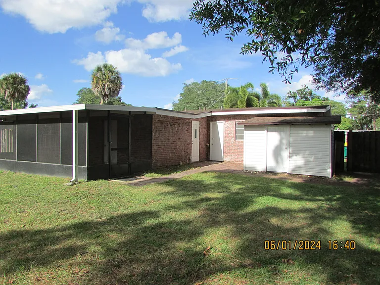 211 W Laila Dr — Photo 35