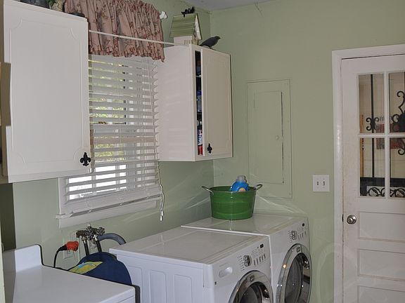 5th image of 414 S Palisades Dr