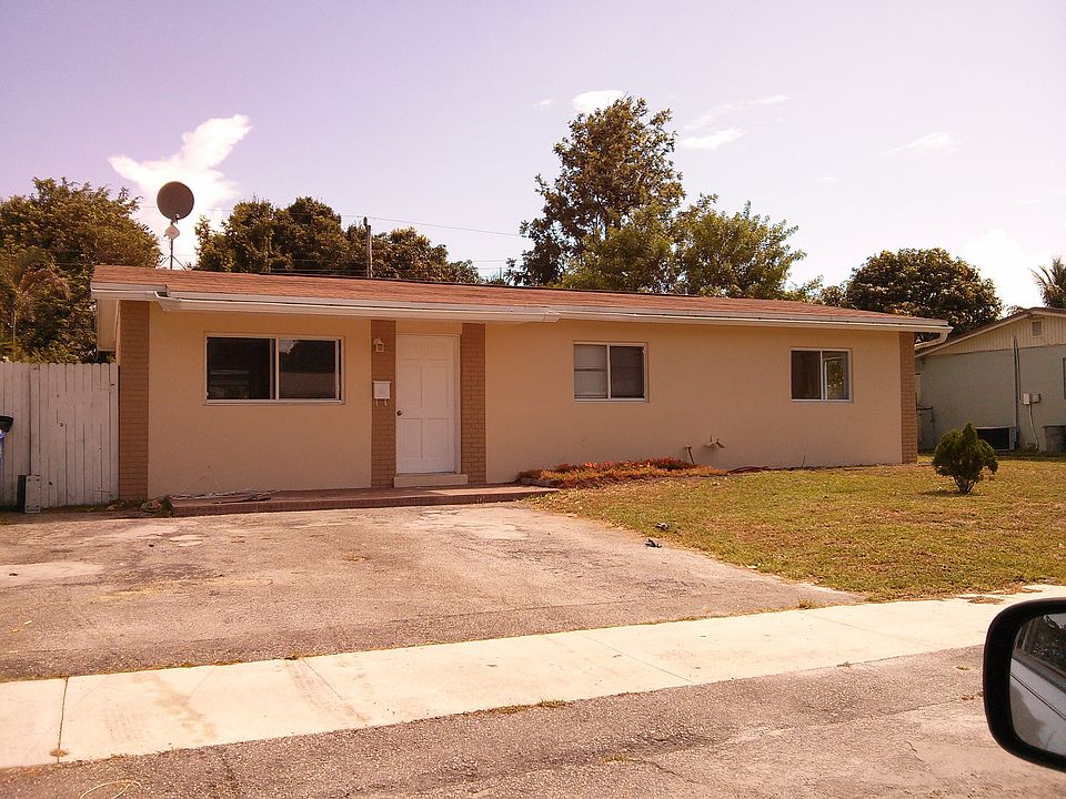 1st image of 4992 SW 5th St