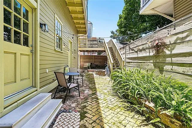 1520 Saint Mary St #B — Photo 8