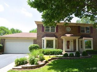829 S River Rd, Naperville, IL 60540