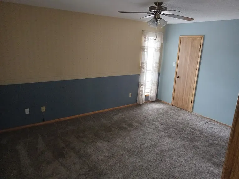 Master Bedroom 15 x 12
Walk in Closet