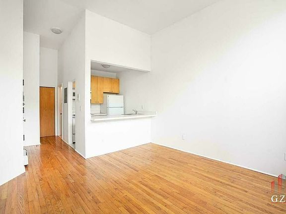 3rd image of 2034 5th Ave #A
