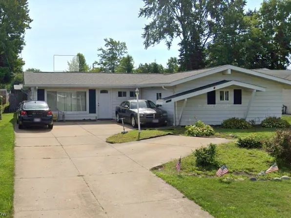 9139 Milford Dr, Northfield, OH 44067