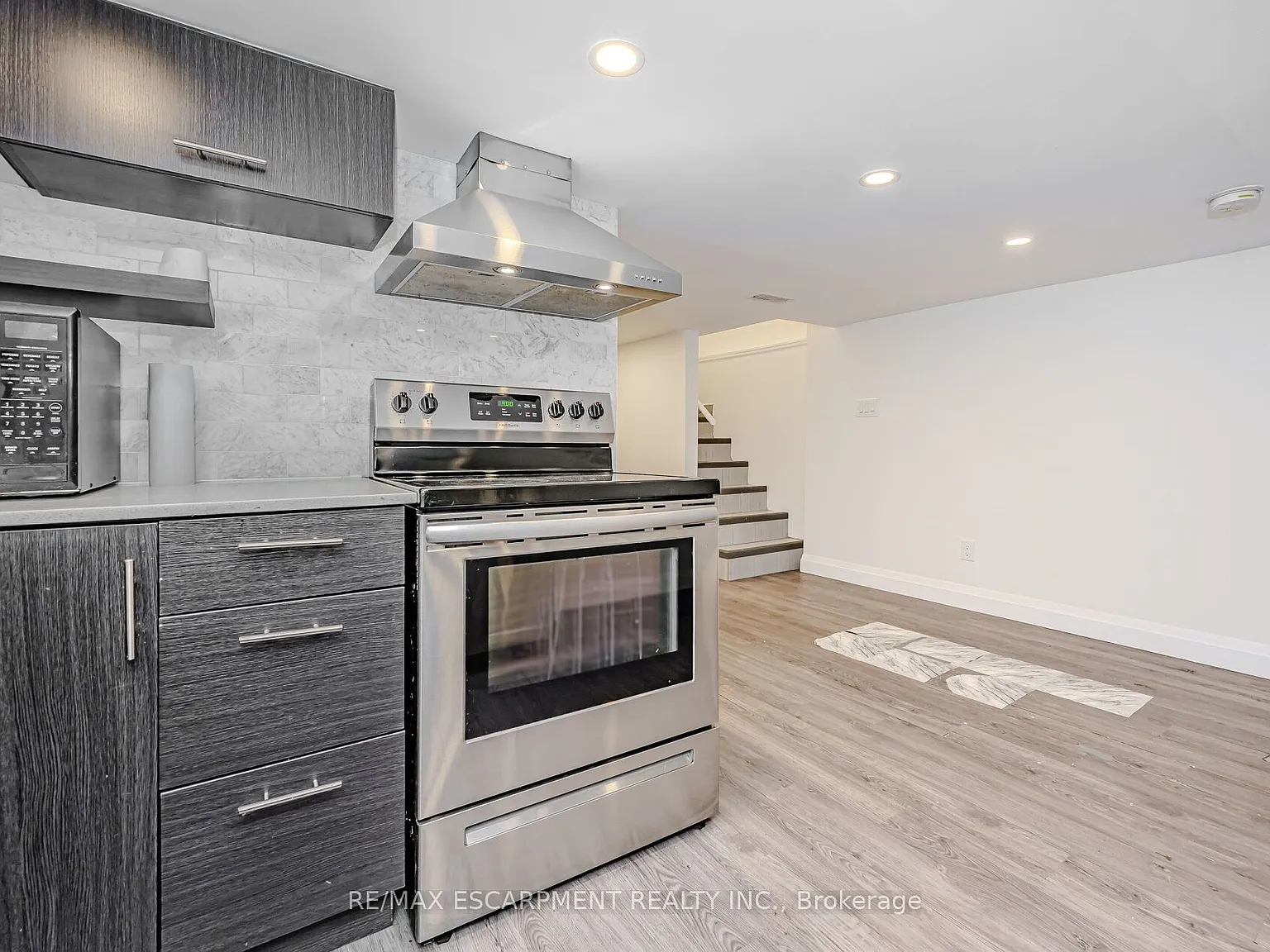 1 bed, $1,299 — Photo 4