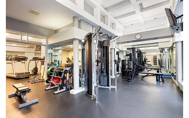 188 East 64th Street #904 in Lenox Hill, Manhattan | StreetEasy