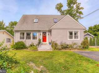 656 Edinburg Rd, Trenton, NJ 08619