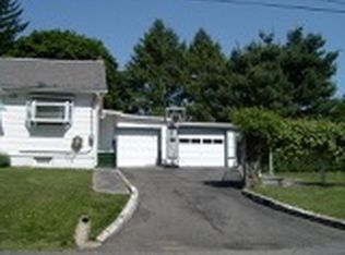 130 4th St, Belvidere, NJ 07823