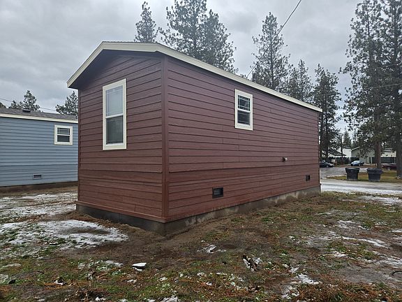 3rd image of 41652 State Highway 93 Frontage Rd #2