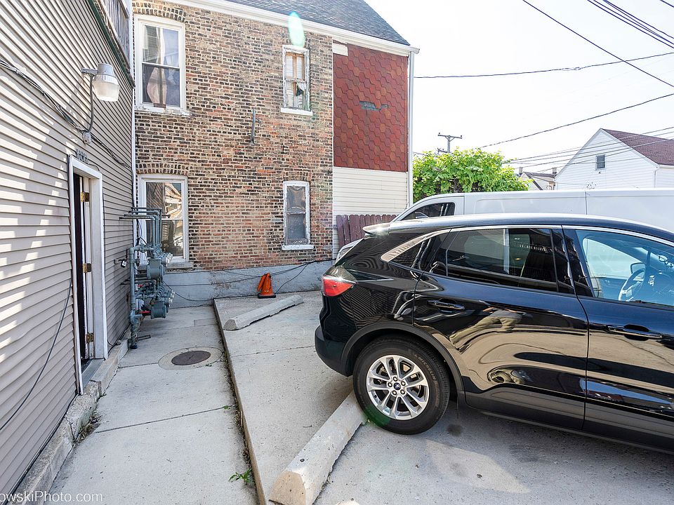 2nd image of 5127 W 30th St APT 1E