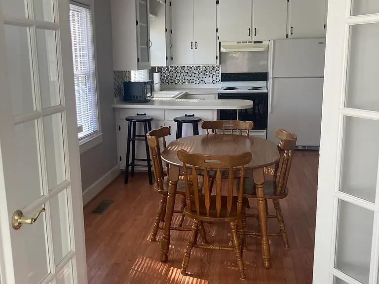 7719 N Roxboro Rd — Photo 5